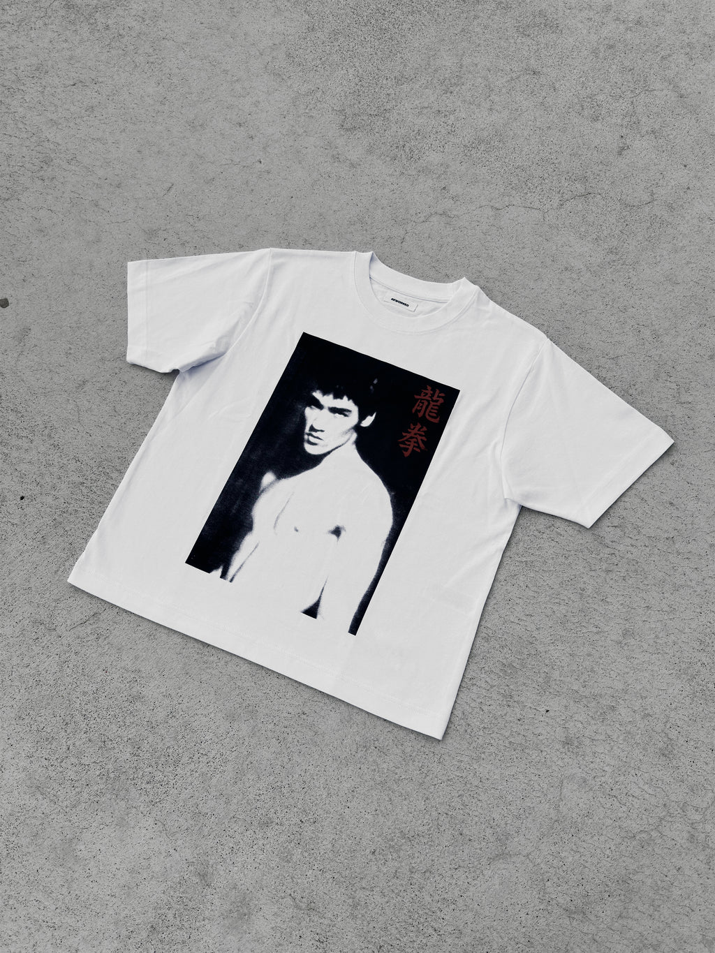 The Master Bruce Lee T-Shirt On Model - Cropped Fit Streetwear REWORK-ED