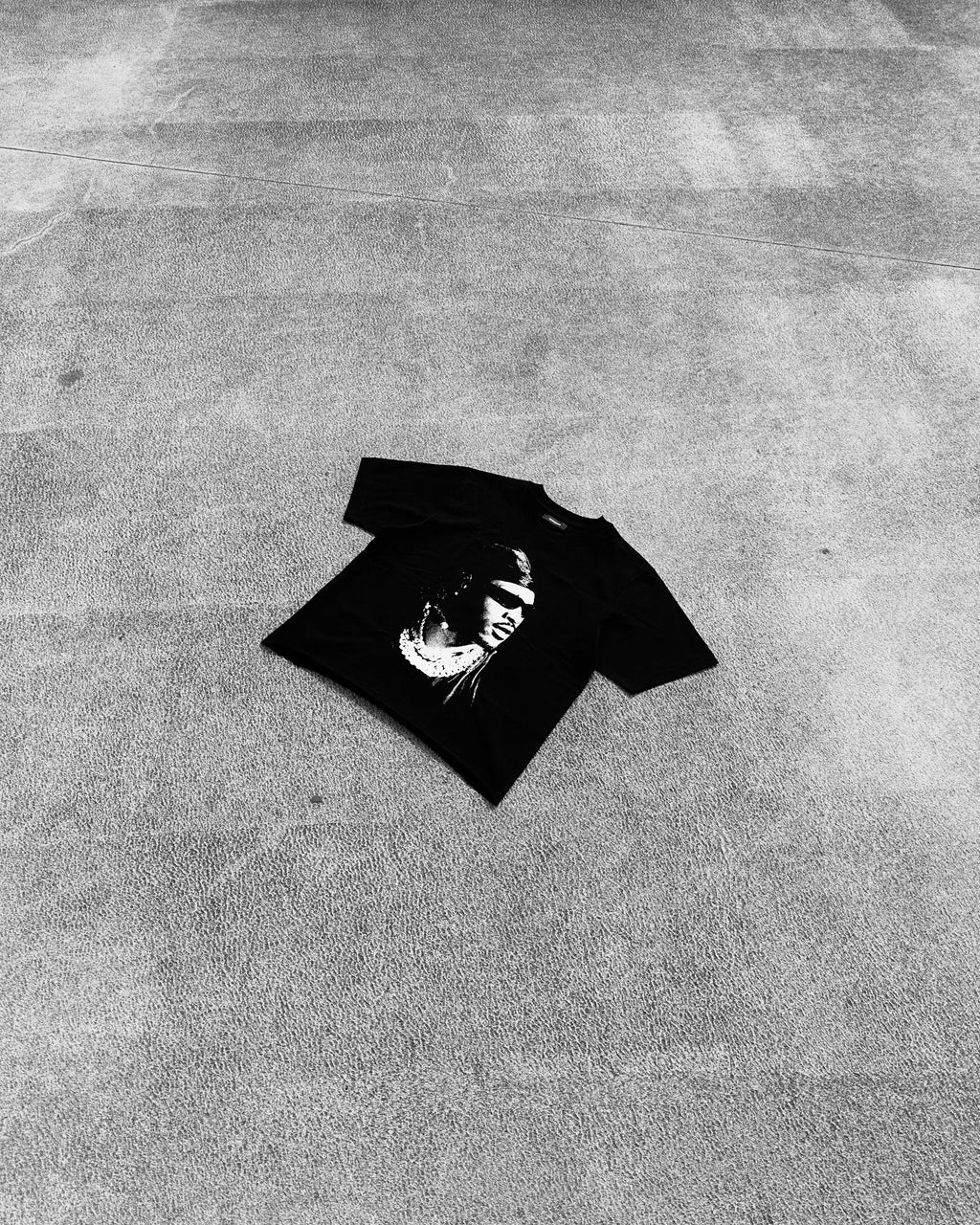 FUTURE PLUTO T-SHIRT RAW CROPPED