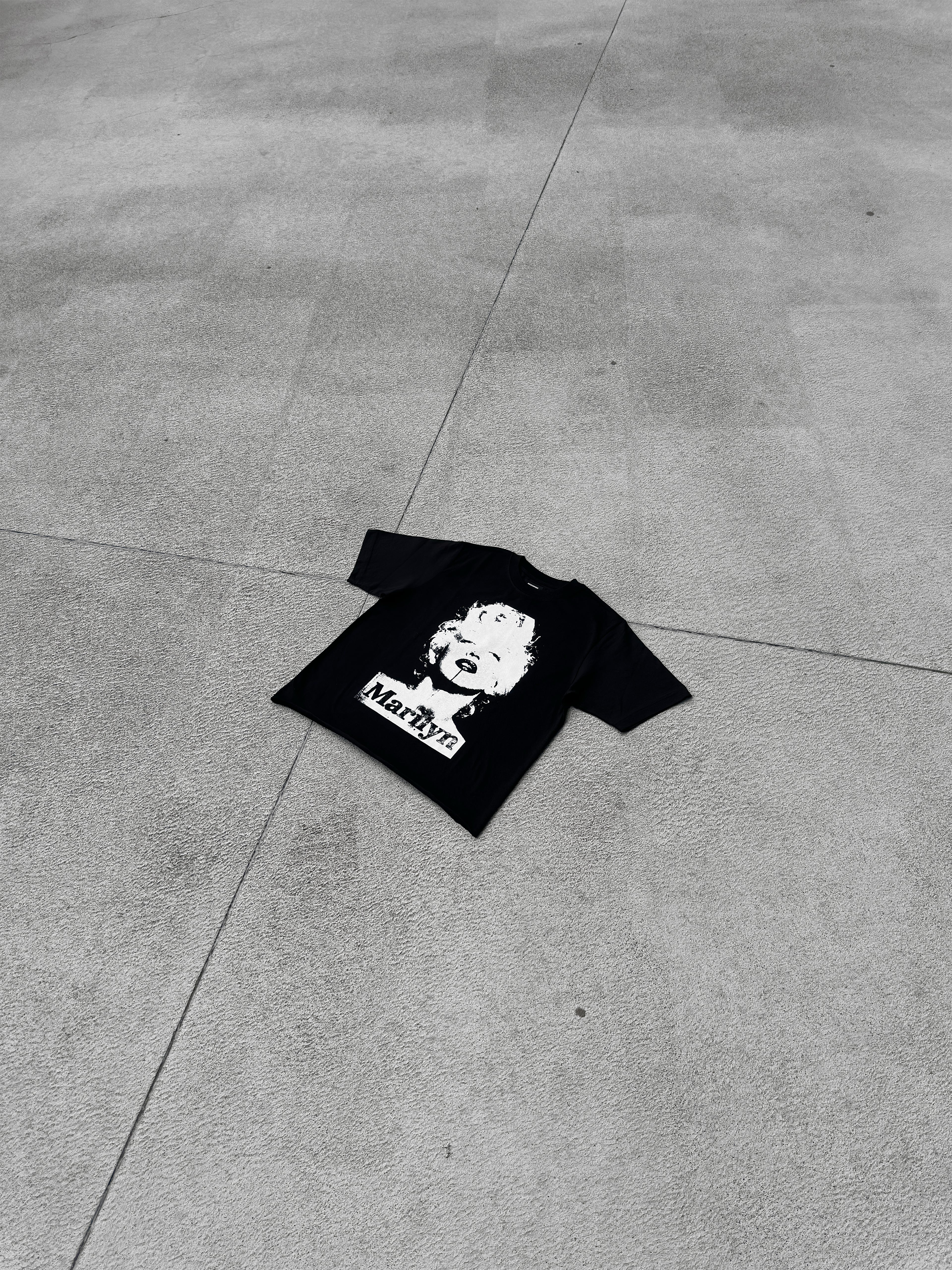 La Marilyn Monroe T-Shirt Side View - Heavyweight Cotton REWORK-ED